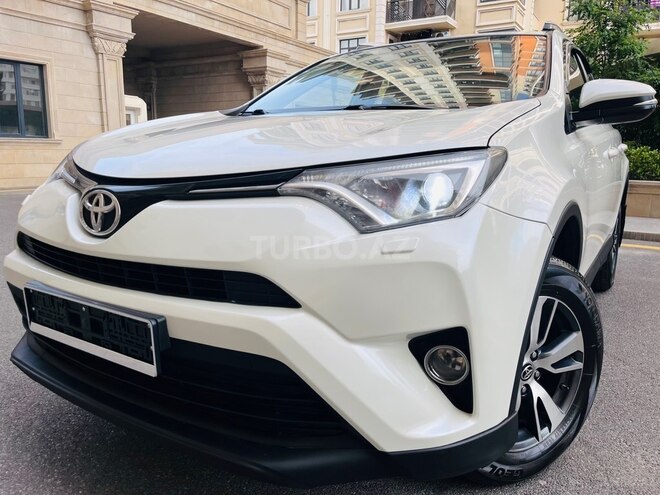 Toyota RAV4-10