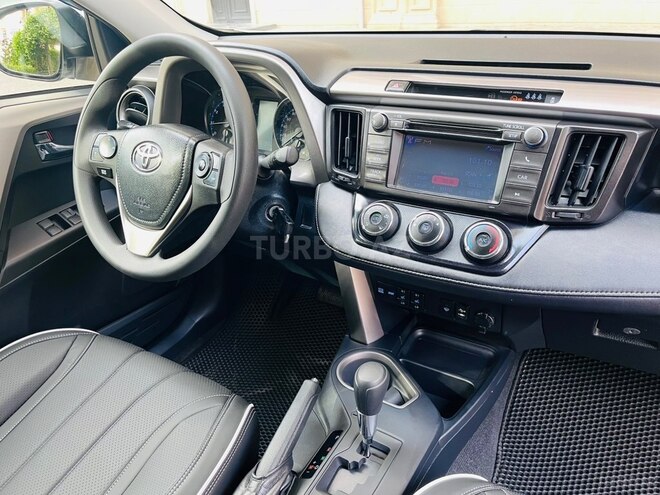 Toyota RAV4-21