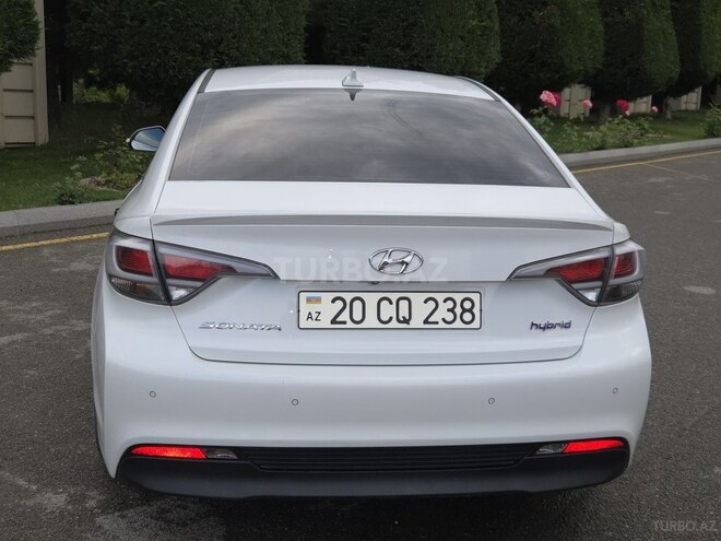 Hyundai Sonata-2