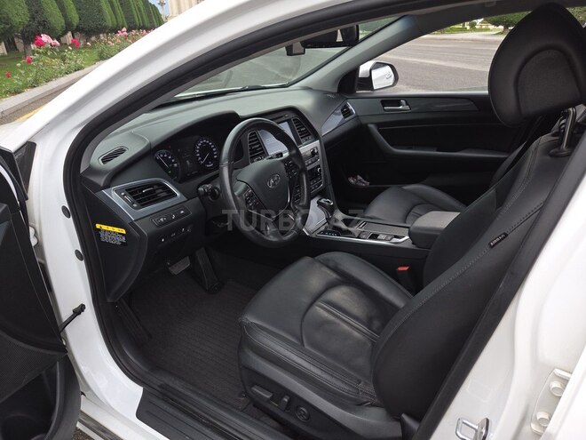 Hyundai Sonata-5