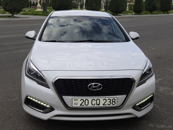 Hyundai Sonata-1