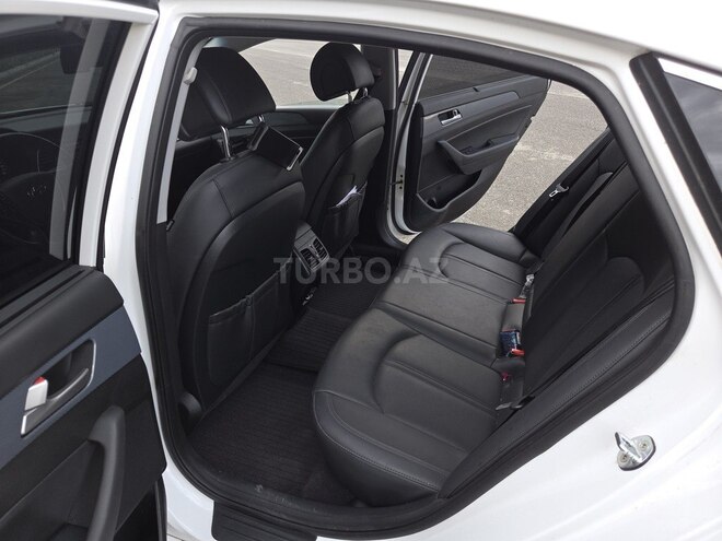 Hyundai Sonata-7
