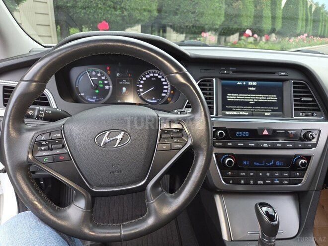 Hyundai Sonata-6