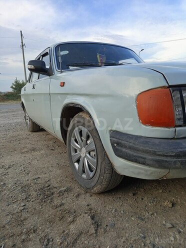 GAZ 3110 "Volga"-6