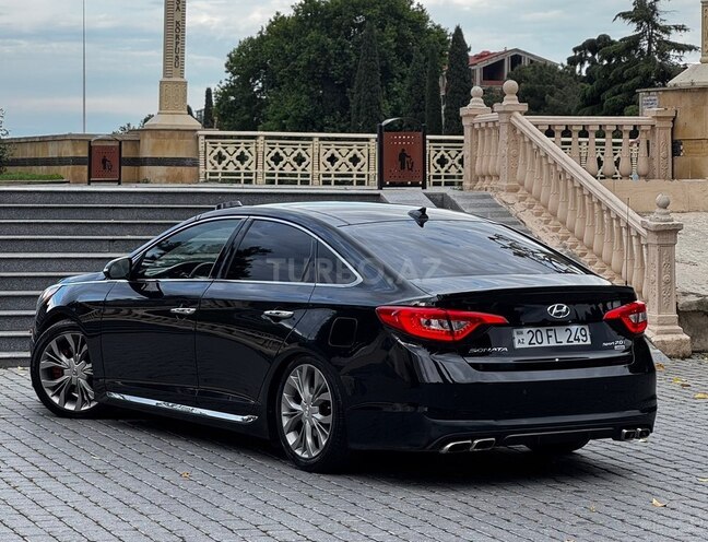 Hyundai Sonata-4