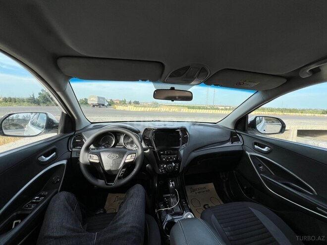 Hyundai Santa Fe-10