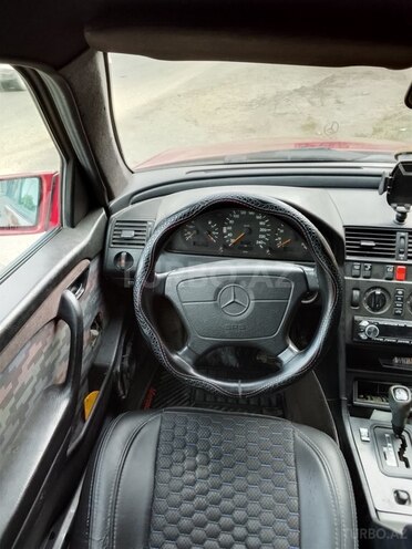 Mercedes C 180-8