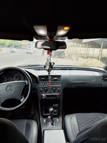 Mercedes C 180-7