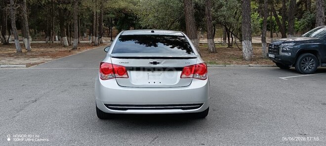 Chevrolet Cruze-9
