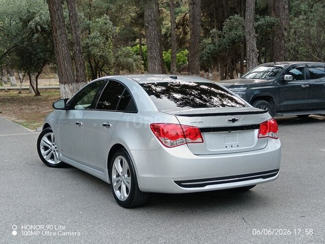 Chevrolet Cruze-10