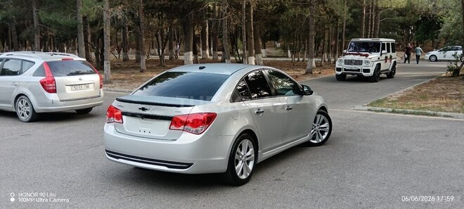 Chevrolet Cruze-12
