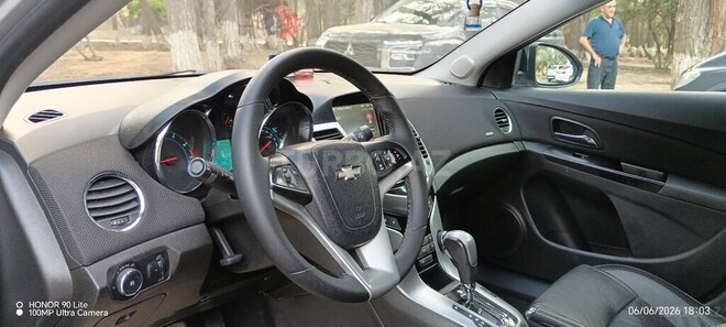 Chevrolet Cruze-15