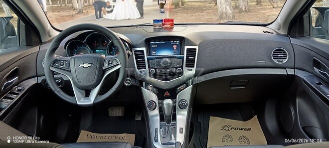 Chevrolet Cruze-17