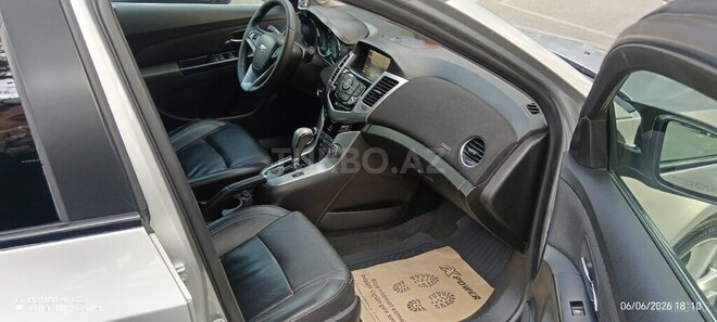 Chevrolet Cruze-18