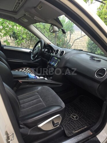 Mercedes ML 350 4MATIC-11