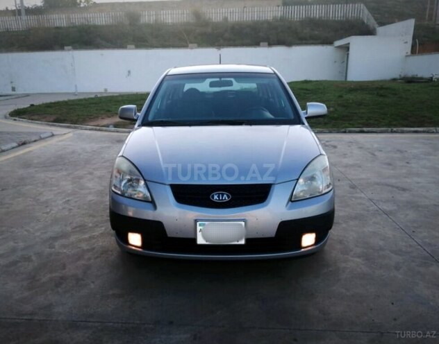 Kia Rio-1