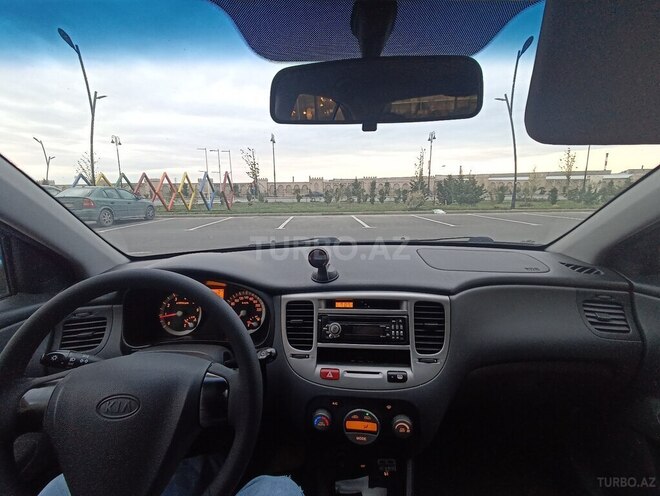 Kia Rio-2