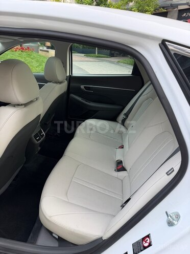 Hyundai Sonata-13