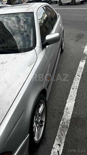 BMW 528-4