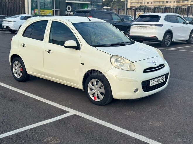 Nissan March-2