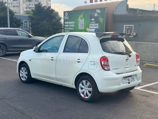 Nissan March-6