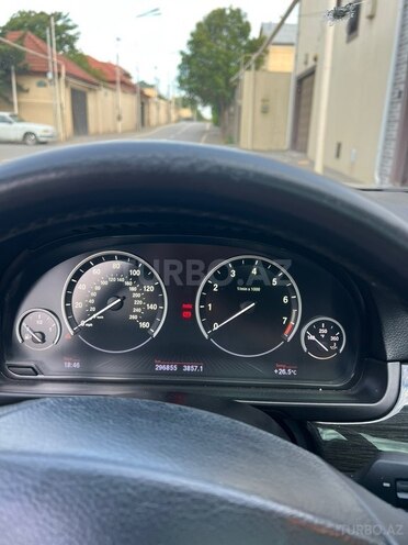 BMW 528-7