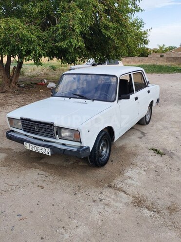 LADA (VAZ) 2107-1