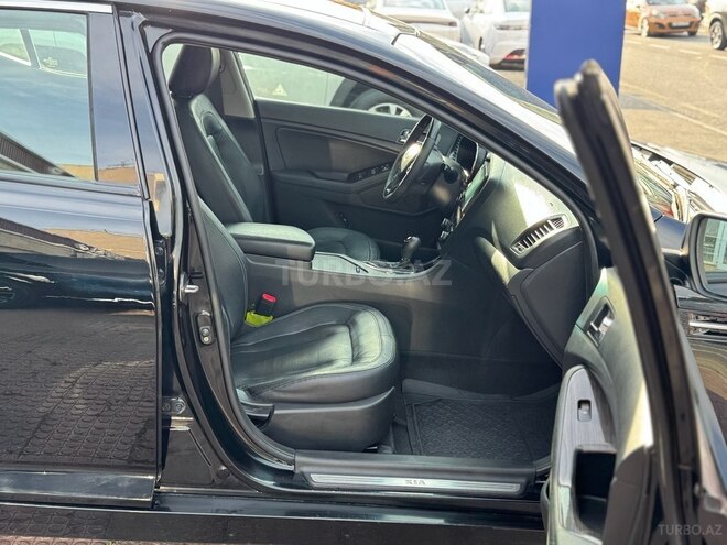Kia Optima-16