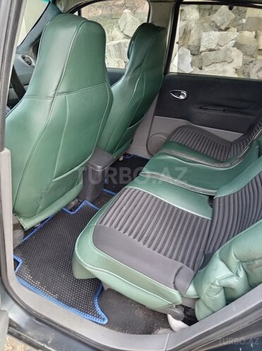 Renault Megane Scenic-4