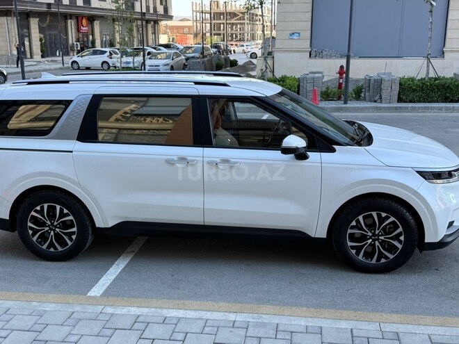 Kia Carnival-7