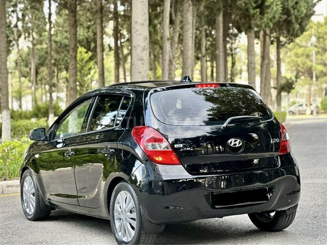 Hyundai i20-13