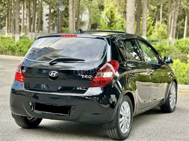 Hyundai i20-10