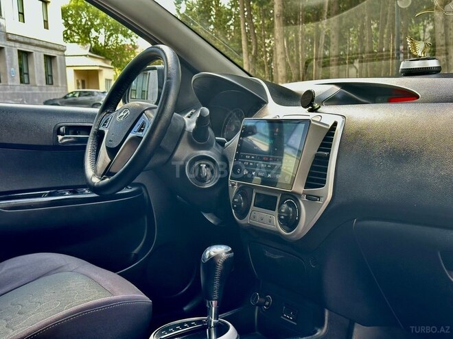 Hyundai i20-17