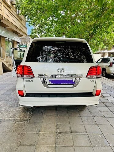 Toyota Land Cruiser-2
