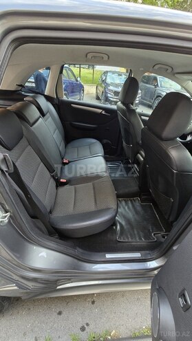 Mercedes B 180-6