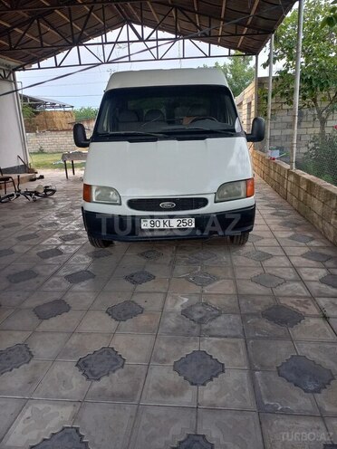 Ford Transit-1