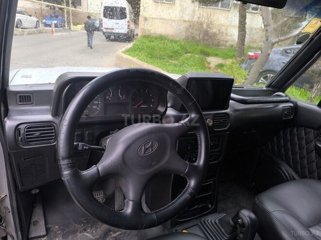 Hyundai Galloper-2