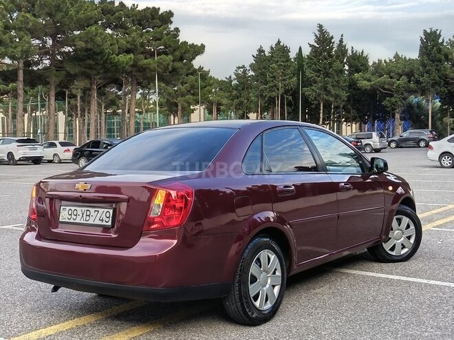 Chevrolet Lacetti-10