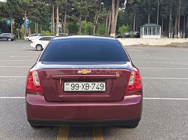 Chevrolet Lacetti-8