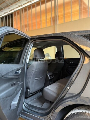 Chevrolet Equinox-12
