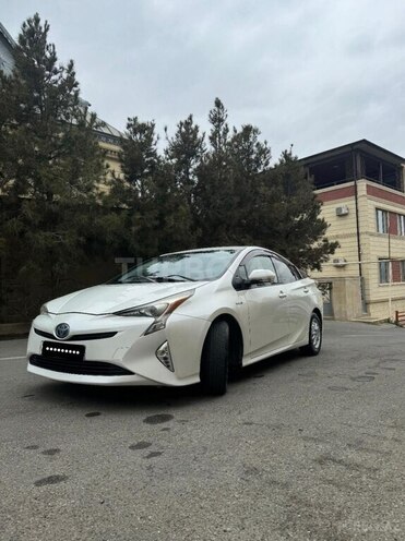 Toyota Prius-3