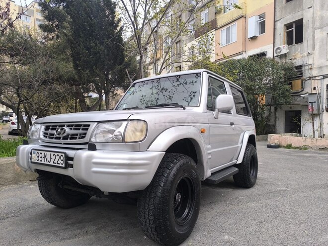 Hyundai Galloper-8
