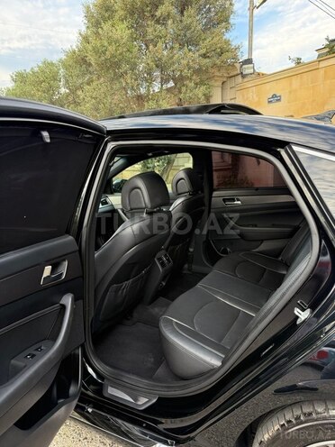 Hyundai Sonata-14