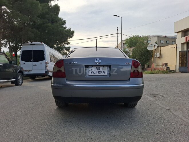 Volkswagen Passat-4