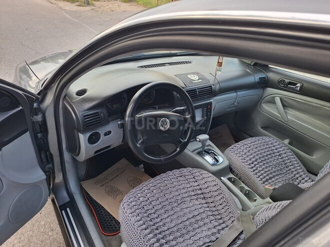 Volkswagen Passat-5