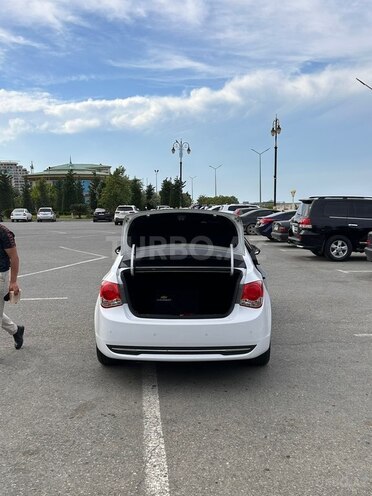 Chevrolet Cruze-11