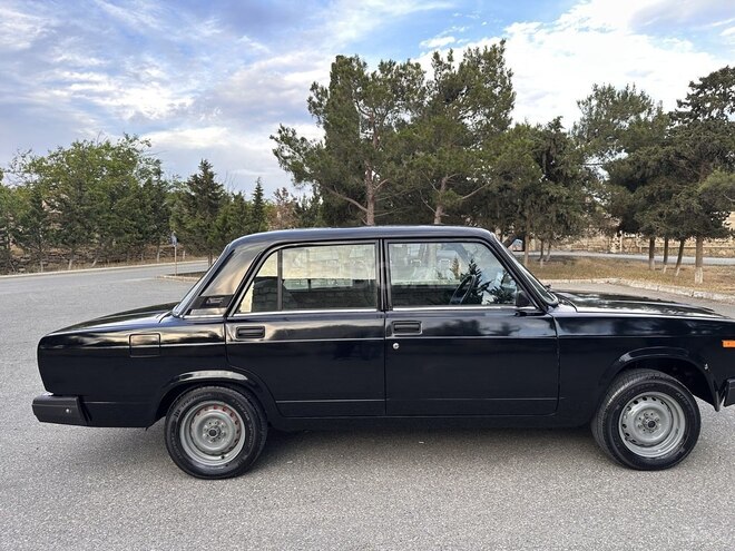 LADA (VAZ) 2107-8