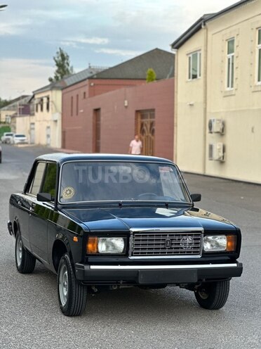 LADA (VAZ) 2107-2