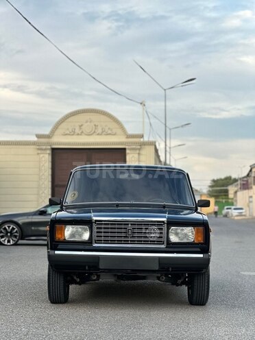 LADA (VAZ) 2107-1