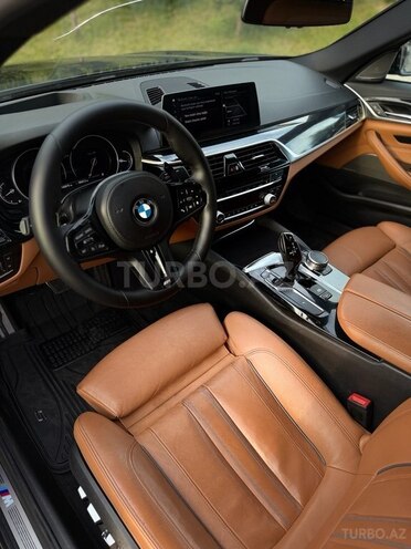 BMW 530-8